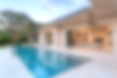 Bu modern villada lüks ve sükunetin karışımını deneyin. Büyüleyici bir yüzme havuzu ve yemyeşil bahçesi var. Rahatlamak ve rahatlamak için mükemmel bir yer..