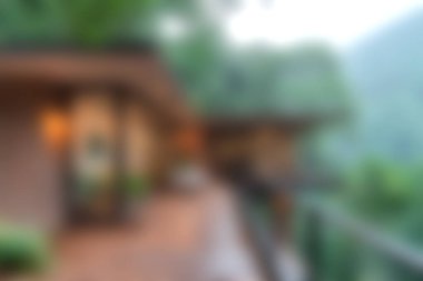 Çevresi canlı yeşilliklerle çevrili kırsal bir kulübeyle büyüleyici bir dağ inzivası. Doğanın güzelliği arasında huzurlu bir kaçış için mükemmel..