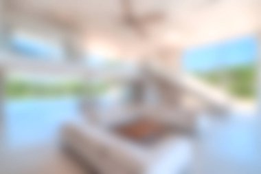 Modern dekor ile aydınlık bir açık konsept yaşam alanının sakinliğini yaşayın, doğayı ve konforu sakin bir atmosferde harmanlayın..