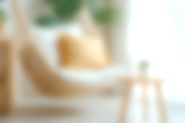 Parlak yaşam alanı yumuşak dokular, açık renkler ve doğal ışıkla rahatlık yayıyor. Rahatlamak ve kapalı mekanlarda rahat vakit geçirmek için ideal. İç mekan için mükemmel..