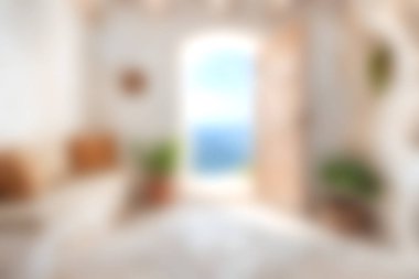 Nefes kesici bir okyanus manzarası olan açık bir kapının olduğu parlak ve davetkar bir oda. Sakin ve sakin bir atmosferi yakalamak için ideal..