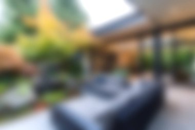 Yeşilliklerle çevrili, rahat ve rahat bir yaşam alanı keşfedin. Rahatlamak ve doğada huzurlu anların tadını çıkarmak için mükemmeldir..