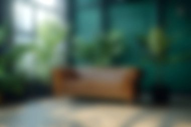 Bu resim, bereketli yeşil bitkilerle çevrili ahşap bir kanepenin bulunduğu rahat ve modern bir oturma odasını gösteriyor. Doğal güneş ışığıyla aydınlatılıyor ve huzurlu bir atmosfer yaratıyor..