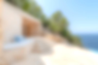 Sakin bir sahil inzivası. Yumuşak ve aydınlık bir açık alan. Rahatlamak ve hafif okyanus esintisinin tadını çıkarmak için mükemmel. Tatil için ideal.