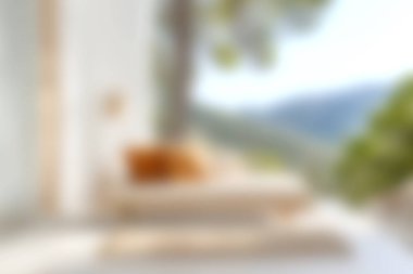 Bu görüntü, yumuşak yastıklı ve davetkar manzaralı rahat bir yaşam alanı yakalar. Rahatlamak ve doğanın huzurunun tadını çıkarmak için mükemmeldir..