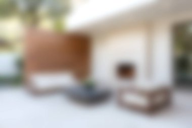 Bu resim modern bir açık hava yaşam alanını, şık bir oturma düzenini ve rahatlamak için mükemmel çağdaş bir tablo içerir. Parlak çevre konforu ve zarafeti arttırır..