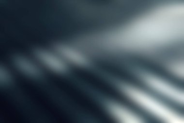 Bu sanatsal görüntü karanlık çizgilerin dinamik etkileşimini sergiliyor, derinlik ve hareket hissi yaratıyor. Minimalist tasarım modern projeler için mükemmeldir..