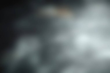 Bu büyüleyici koyu mermer dokusu ince gümüş damarlar ve atmosferik derinlik içerir, tasarım, dekorasyon veya yaratıcı projeler için mükemmeldir..