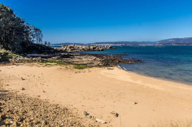 Galiçya, İspanya 'daki Arousa adasının manzarası