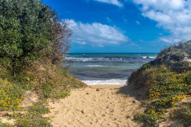 Torre Guaceto, Brindisi, Apulia bölgesinin kuzeyinde korunan deniz rezervi ve doğa parkı, İtalya