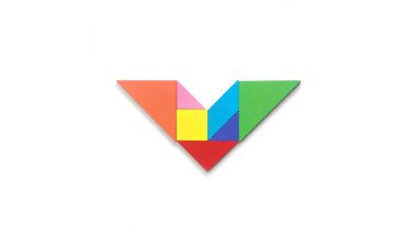 Beyaz arka planda ok şeklinde izole edilmiş renkli tangram yapbozu. Bulmaca konsepti. aşağı konsept
