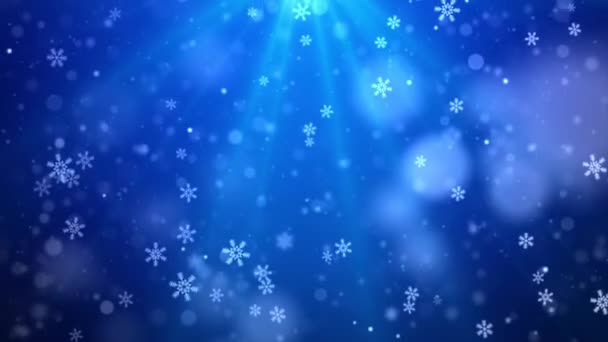 冬の雪の結晶のクリスマスの背景がゆっくりと落ちるブルーライトお祝いグラデーションループ. — ストック動画