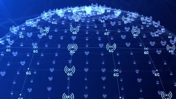 4K 6G draaiende Globe Earth wolk in lage poly stijl, met 5G iconen eromheen Loop. — Stockvideo