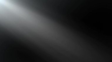 Mavi Optik lens, ışık demetini duman ve toz parçacık etkisine sahip soyut bir arkaplan ile parlatır.