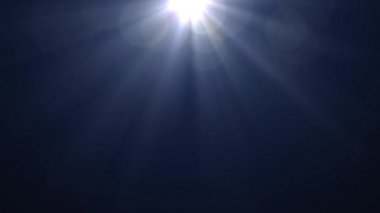 4K Beyaz cennet ışıkları yukarıdaki yumuşak optik mercekten gelen spektrum ışınlarıyla arka plan animasyonunu canlandırıyor.