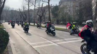 25 Ocak 2026 Bursa Türkiye. Motosikletli kargo işçileri, iş ekonomisi ve gıda platformu sektöründeki işgücü sorunlarını vurgulamak üzere şehirde düzenlenen koordineli bir protesto ve greve katılıyor..