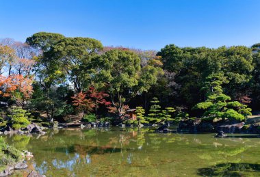 Keitakuen Bahçesi - Tennoji Park, Osaka 'da geleneksel bir Japon bahçesi
