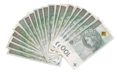 Pürüzsüz 100 zloti banknotlu temiz bir hayran kitlesi beyaz bir zemin üzerine serilmiş, finansal ve ekonomik temalar için ideal..