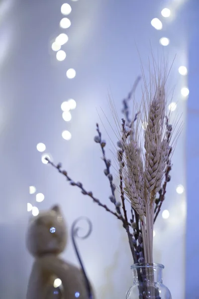 Beyaz arka planda noel süslemesi