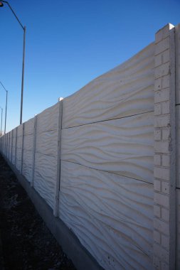 Kışın yeni beton yol