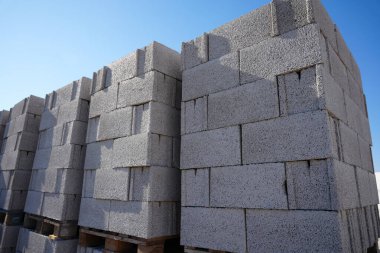 Yeni bir tuğla duvar inşa etmek