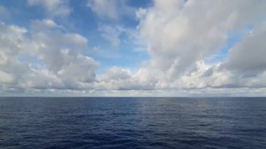 güzel deniz suyu yüzeyi