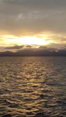 Denizde gün batımı