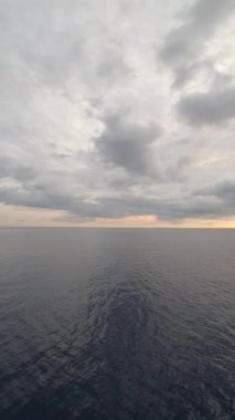 Güzel bir deniz manzarası. Doğa, seyahat