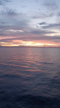 Banda denizinde gün batımı