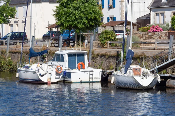 Barcos Amarrados Muelle Chateaulin Bretaña — Foto de Stock