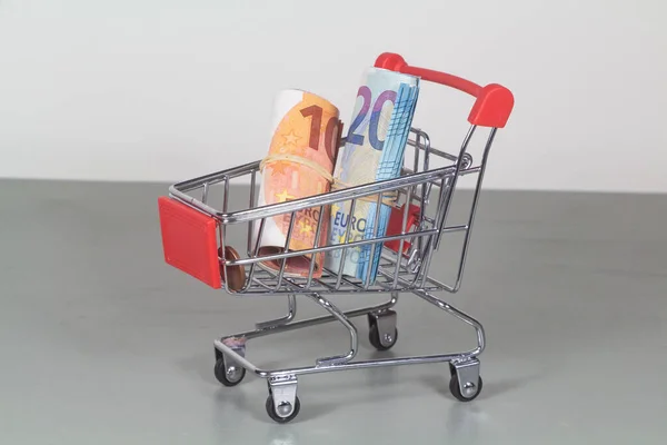 Pequeño Carrito Compras Con Billetes Diez Veinte Euros — Foto de Stock