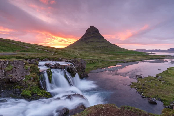 Cascata Kirkjufellsfoss in Islanda — Foto Stock