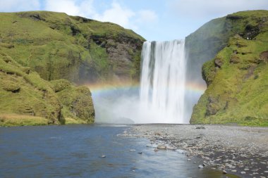  İzlanda 'da skogafoss şelalesi