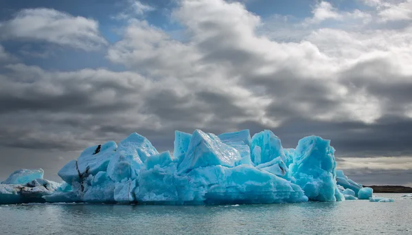 Blauw ijs op Icelake — Stockfoto