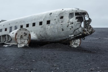 plajda düşen Dc-3 uçak 