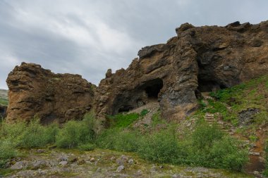 Üstünde tepe-in Glymur şelale mağara