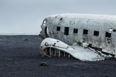 plajda düşen Dc-3 uçak 