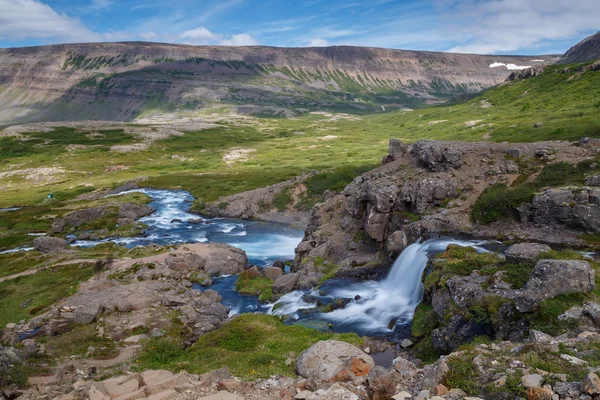 Dynjandi-Wasserfall an den Westfjorden — Stockfoto