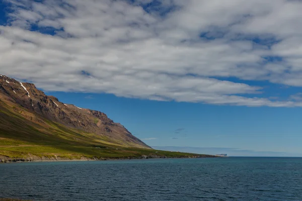 Kusten i Island på Saudarkrokur — Stockfoto