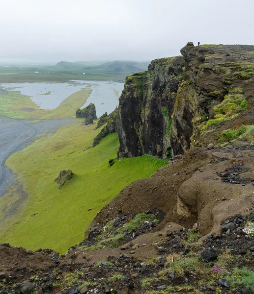 Paisagem islandesa com montanha — Fotografia de Stock