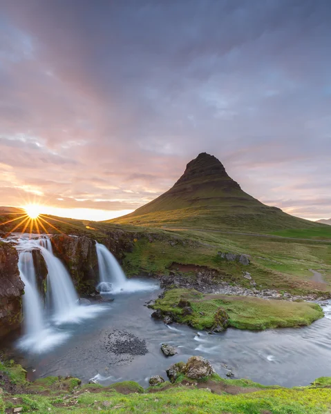 Amazing top of Kirkjufellsfoss waterfall — Stock Photo, Image