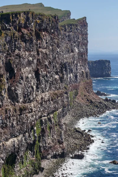 High cliffs at Latrabjarg — Stock Photo, Image