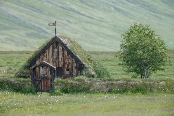 Old turf and peat church Grafarkirkja — Stock Photo, Image