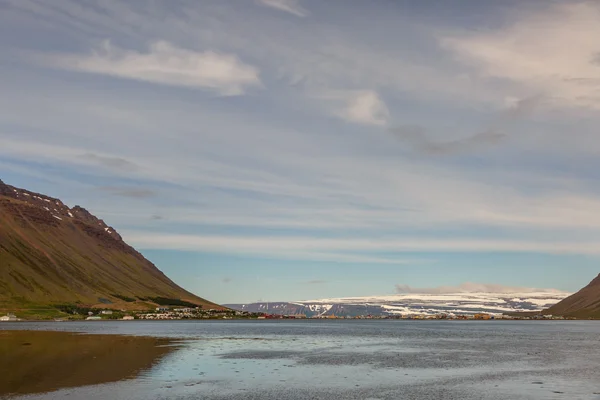 Isafjordur 冰岛的天际线 — 图库照片