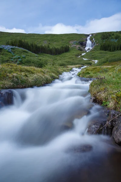 Vattenfall på west fjordarna — Stockfoto