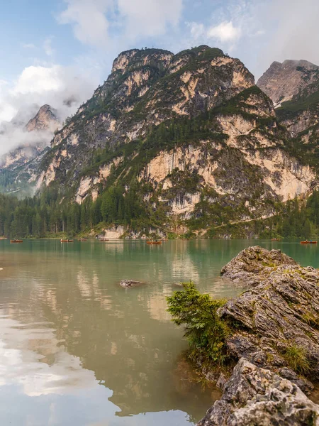 Lago Braies Itálie Dolomity — Stock fotografie