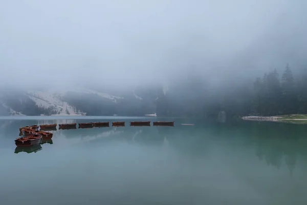 Lago Braies Itália Dolomites — Fotografia de Stock