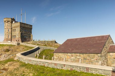 St. John 's limanının kuzeydoğu ucunda yer alan Sinyal Tepesi Ulusal Tarih Alanı, iki kültürel manzaradan oluşmaktadır.