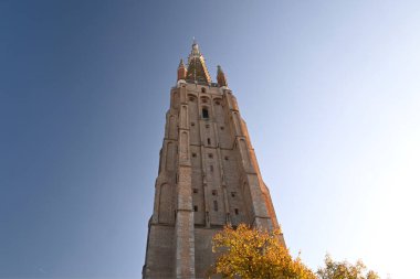 Leydimizin Kilisesi tuğla işleri kulesi (Onze-Lieve-Vrouwekerk), Bruges, Belçika