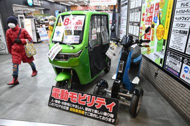 Japon elektrikli hareket araçları (EV-Tuk Tuk Neo and Reverse Triker), Shinjuku, Tokyo, Japonya